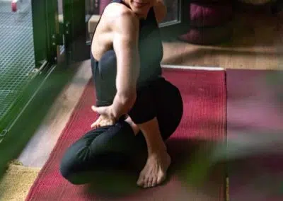 Amira Djafer professeur de Yoga Lille, fondatrice de ayam yoga studio Lille