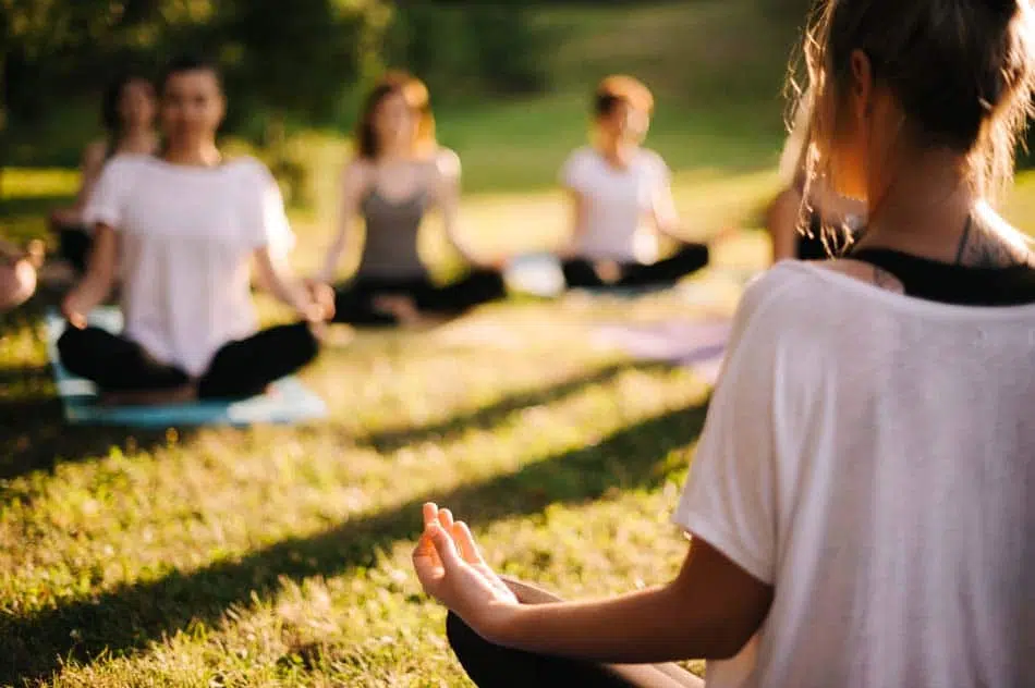 philosophie-centre-ashtanga-yoga-lille-mantra-om-meditation